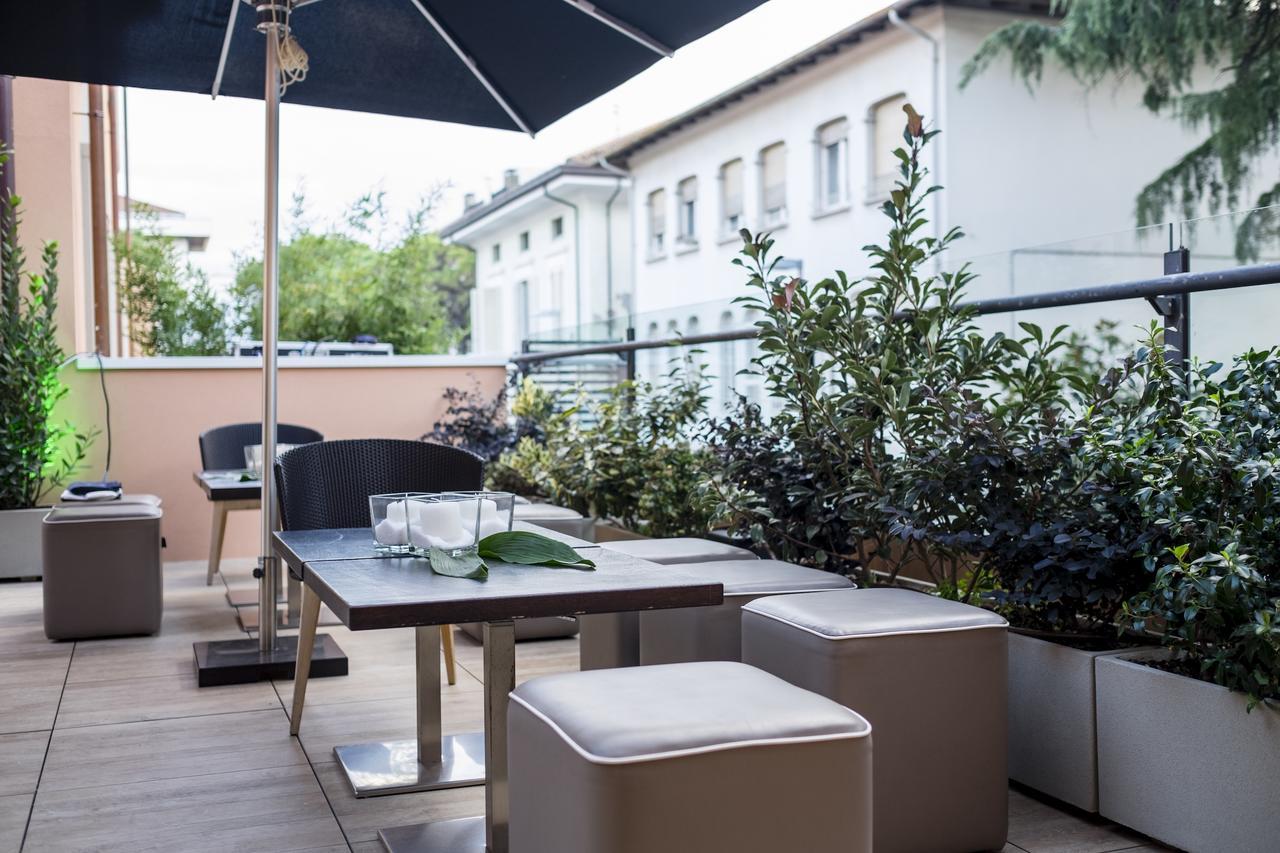 Metropol Ceccarini Suite - Luxury Apartments Riccione Exterior foto
