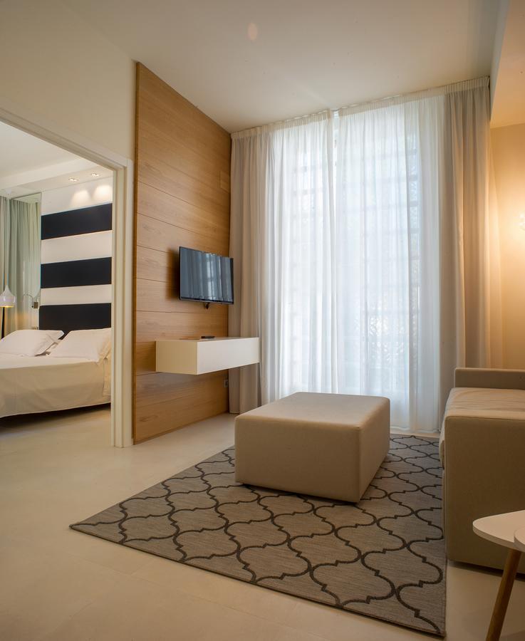 Metropol Ceccarini Suite - Luxury Apartments Riccione Zimmer foto