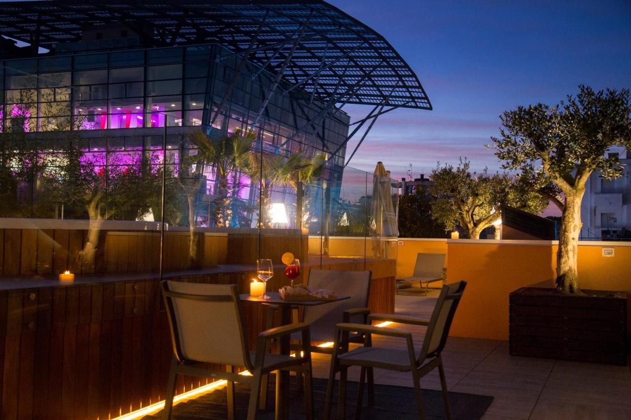 Metropol Ceccarini Suite - Luxury Apartments Riccione Exterior foto